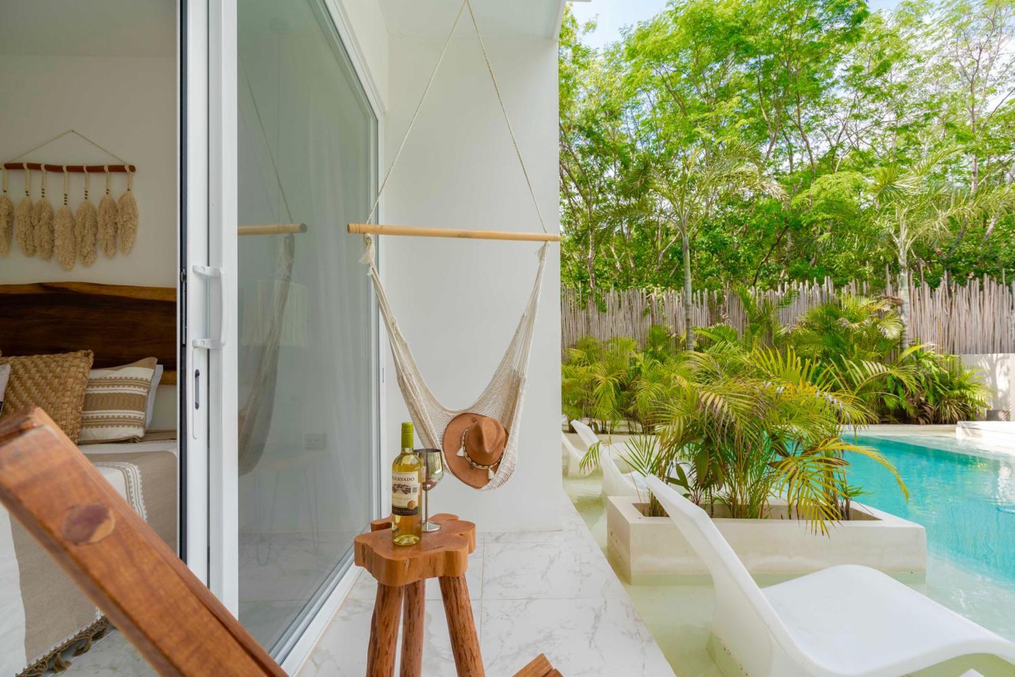 Beautiful Swim-Up Studio With Private Terrace, Pool And Jungle Gym Тулум Екстер'єр фото